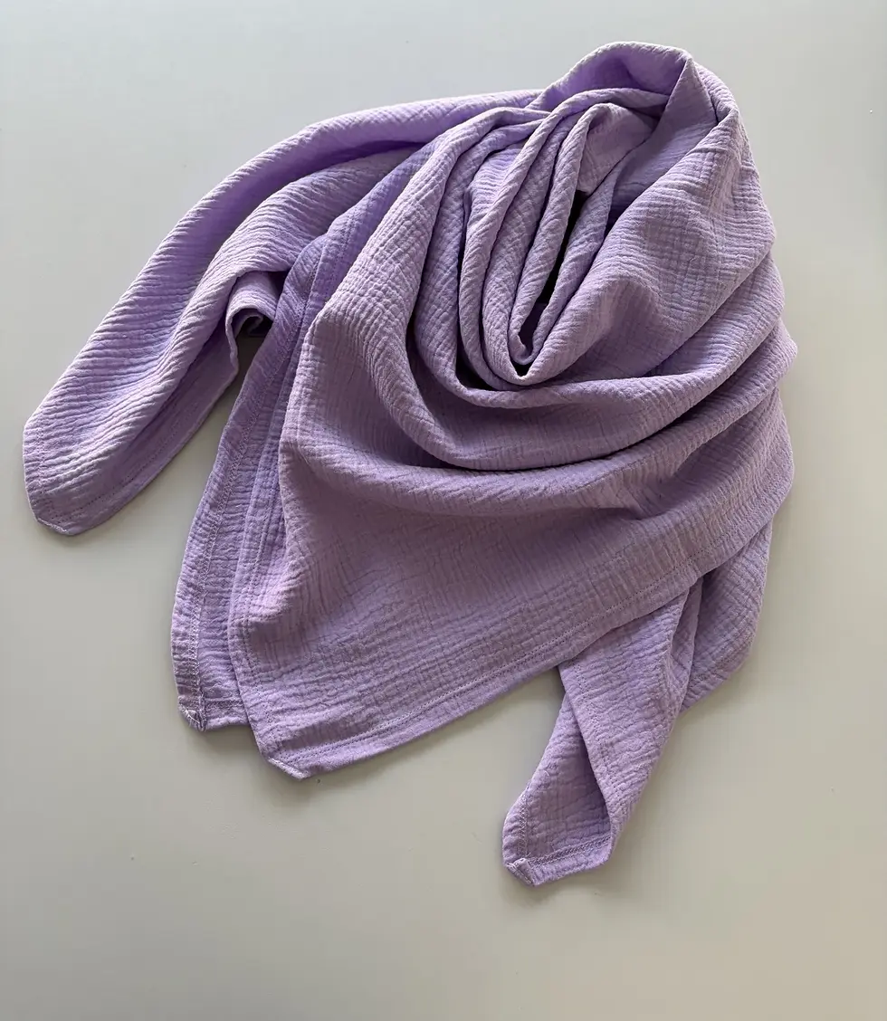 Miniaturbild: Locker fallendes Musselintuch Lavendel „Lavendelwind“, leicht und weich, perfekt als Babydecke, Spucktuch oder Halstuch