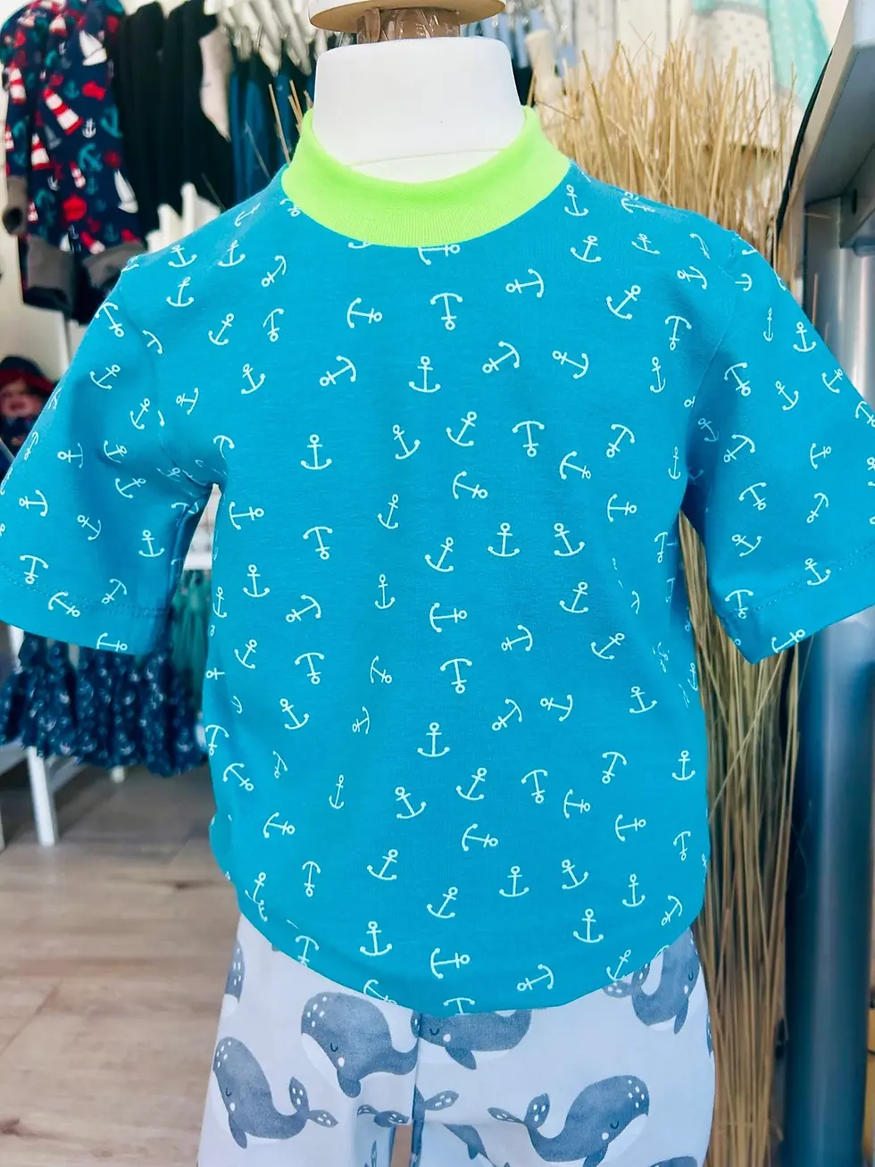 Miniaturbild: Sommer-Set mit mintgrüner Musselinhose und maritimem Ankershirt – leicht, bequem und liebevoll genäht