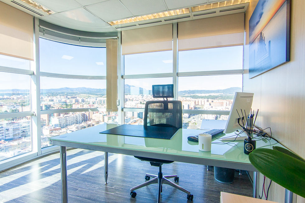 Despacho bien iluminado en sabadell