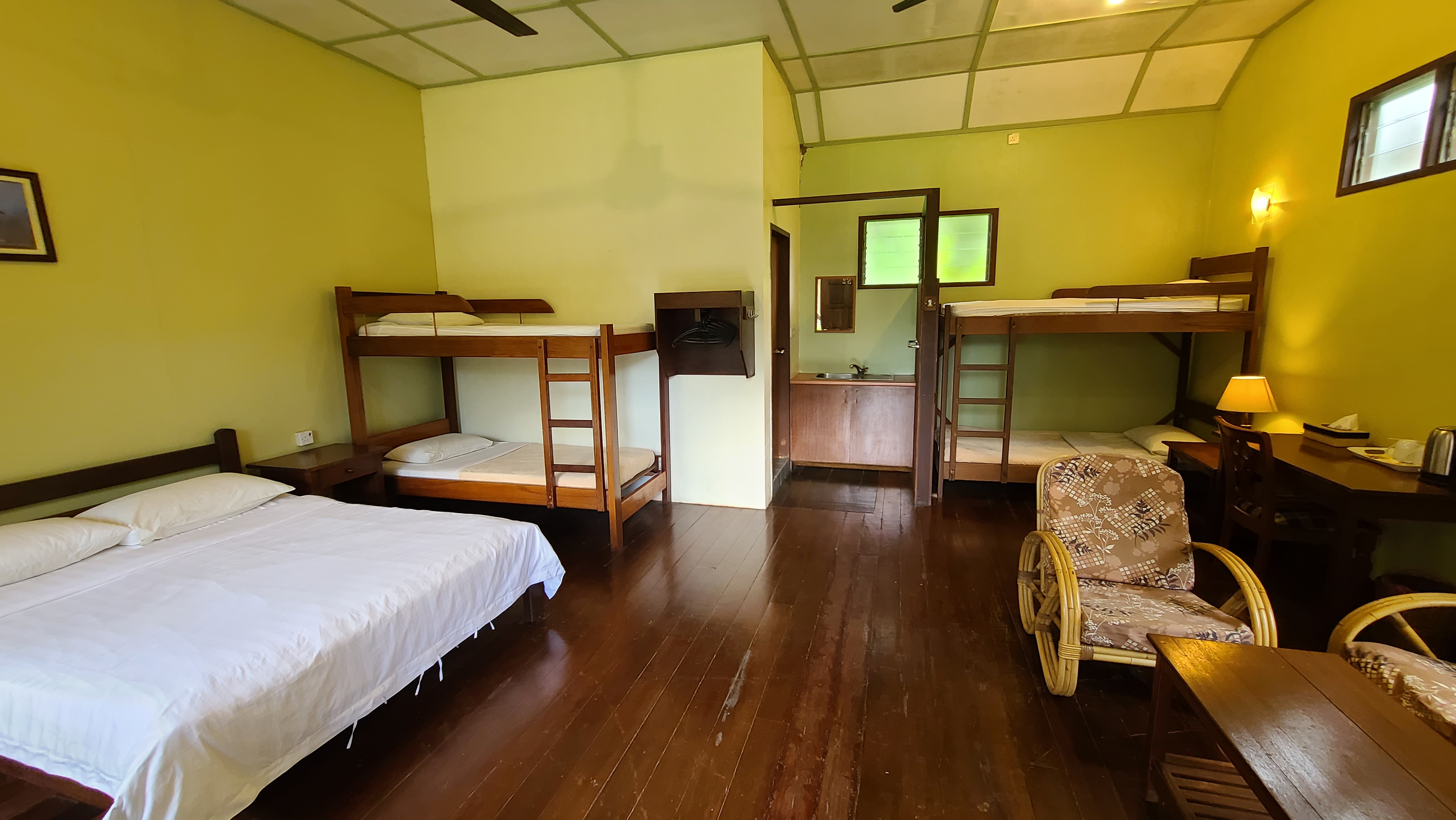 Sepilok Borneo resort hotel Sepilok bnb room