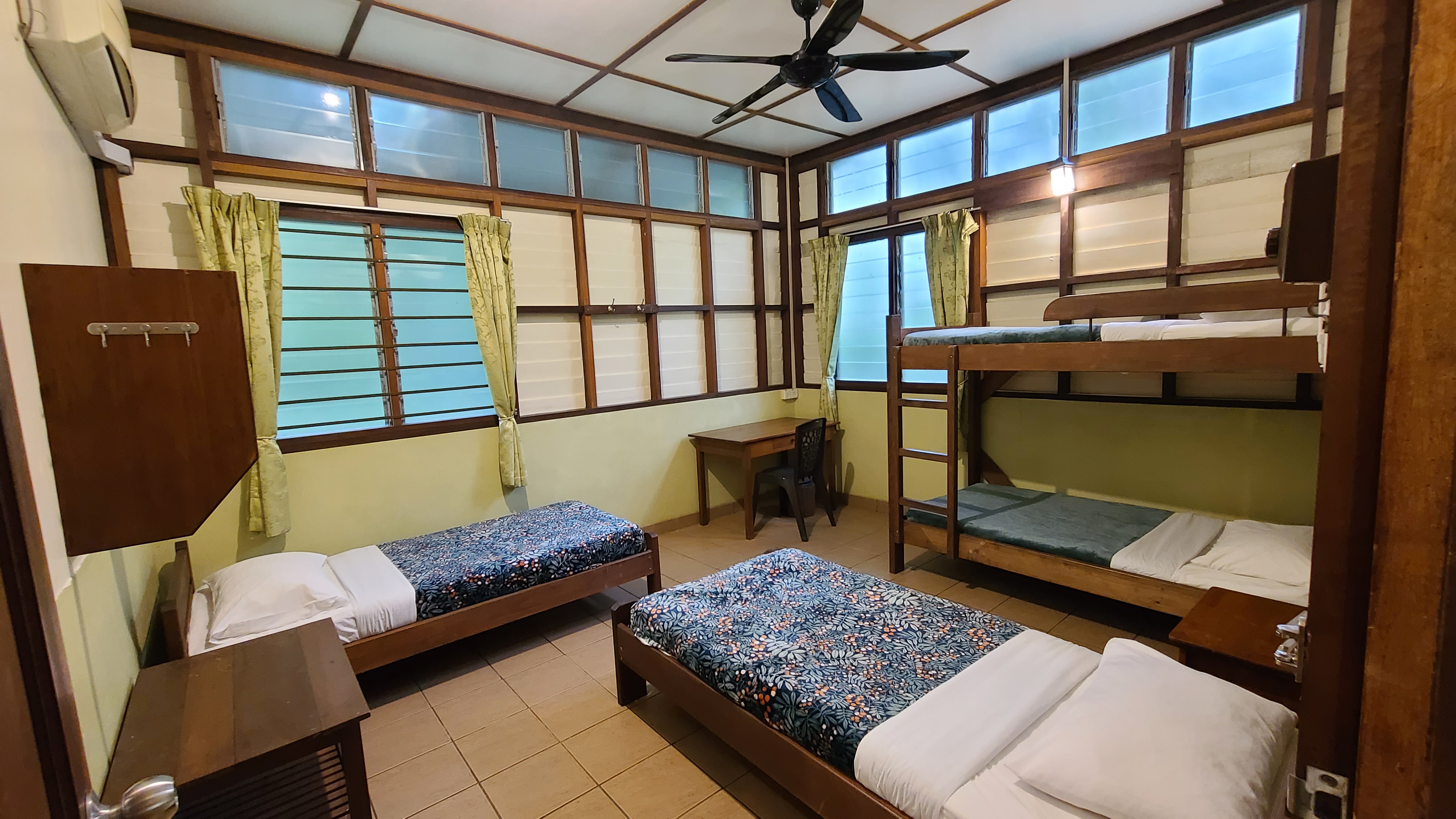 Sepilok Borneo resort hotel Sepilok bnb room