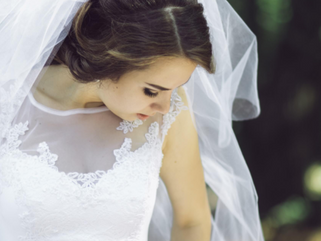 10 Bridal Makeup and Dresses Ideas in Spring Season