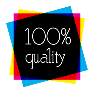 100% Quality auf verschiedenfarbigen Quadraten – Symbol für die fünf Qualitäten eines Beraters für Internationalisierung