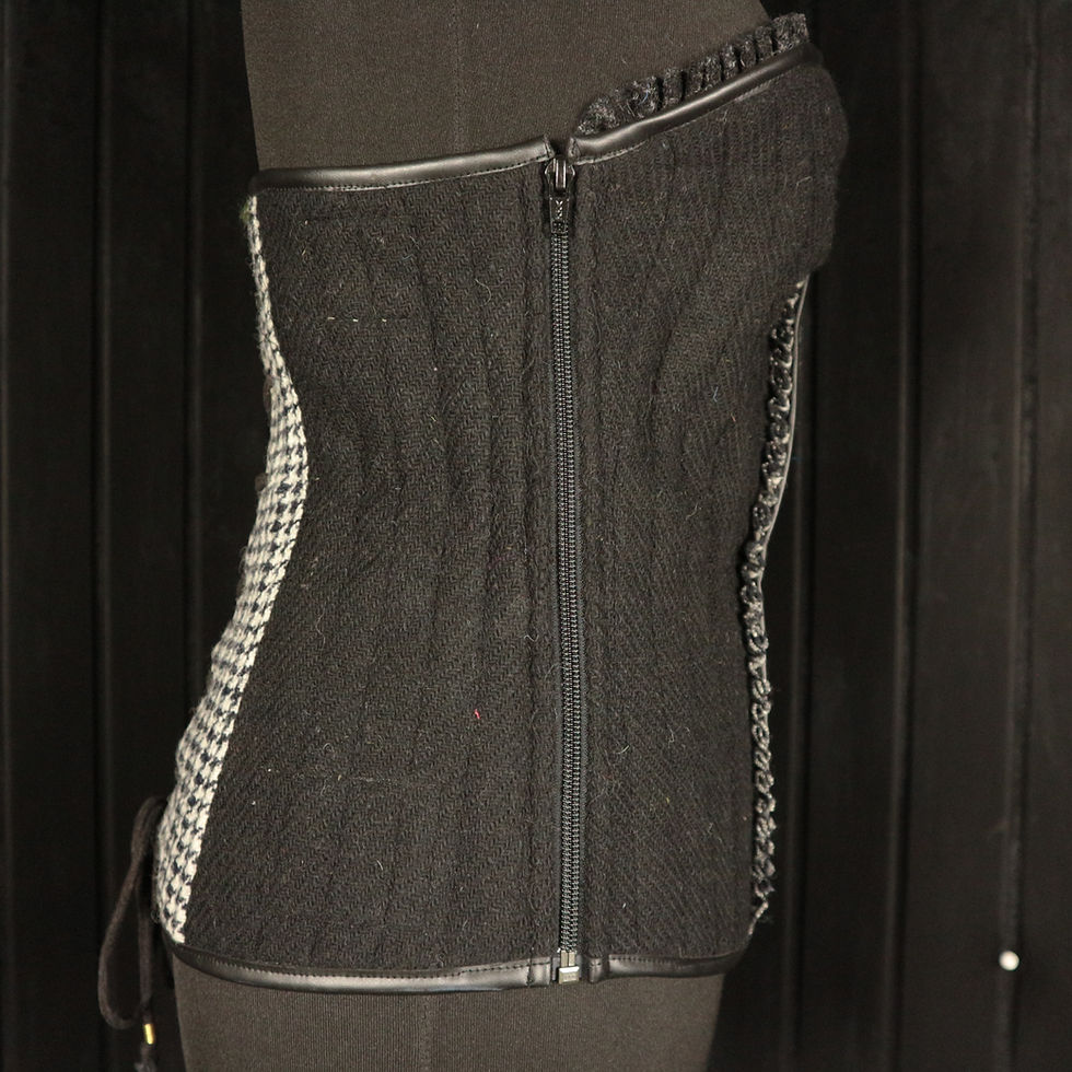 Miniatura: BERNERA Harris Tweed Corset Top