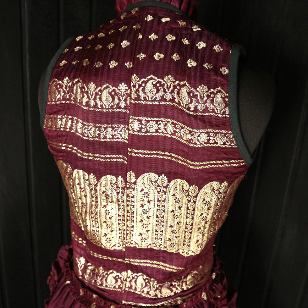 Miniature : CARIGNAN Esmeralda Gown
