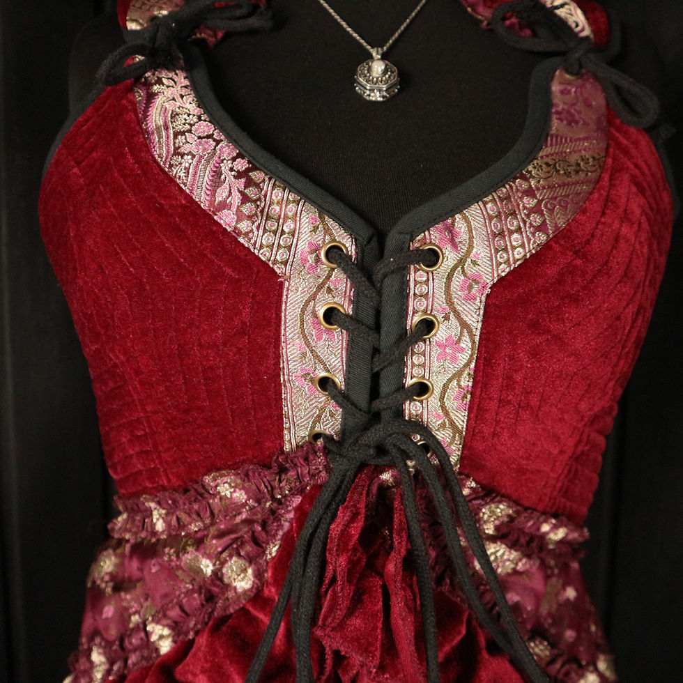 サムネイル： DRACULA'S BRIDE Arya Gown