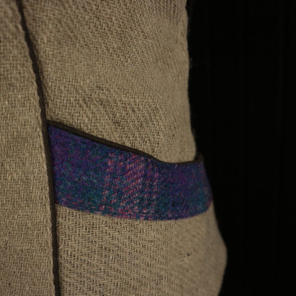 Miniature : ARRAN Harris Tweed Hooded Corset Waistcoat