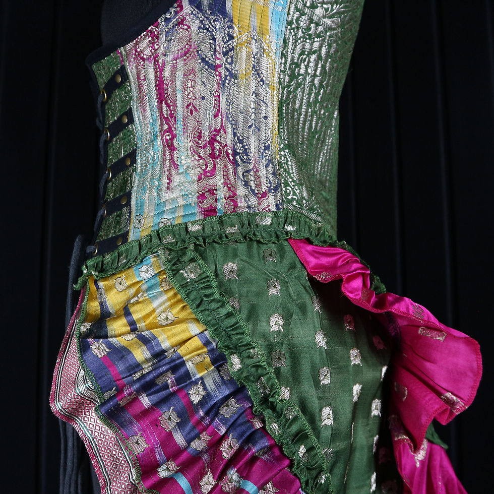 サムネイル： REVERIE Esmeralda Gown