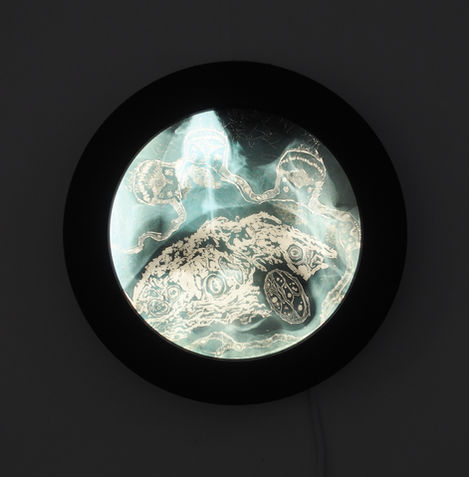 Chimère, gravure sur radiographie humaine, 17 cm diamètre, 2018