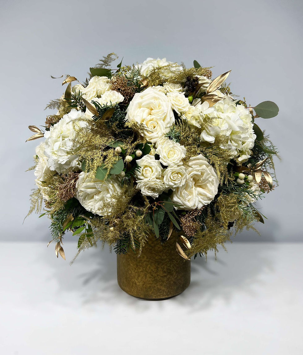 Thumbnail: 'Winter Elegance': Luxury Round Table Centrepiece