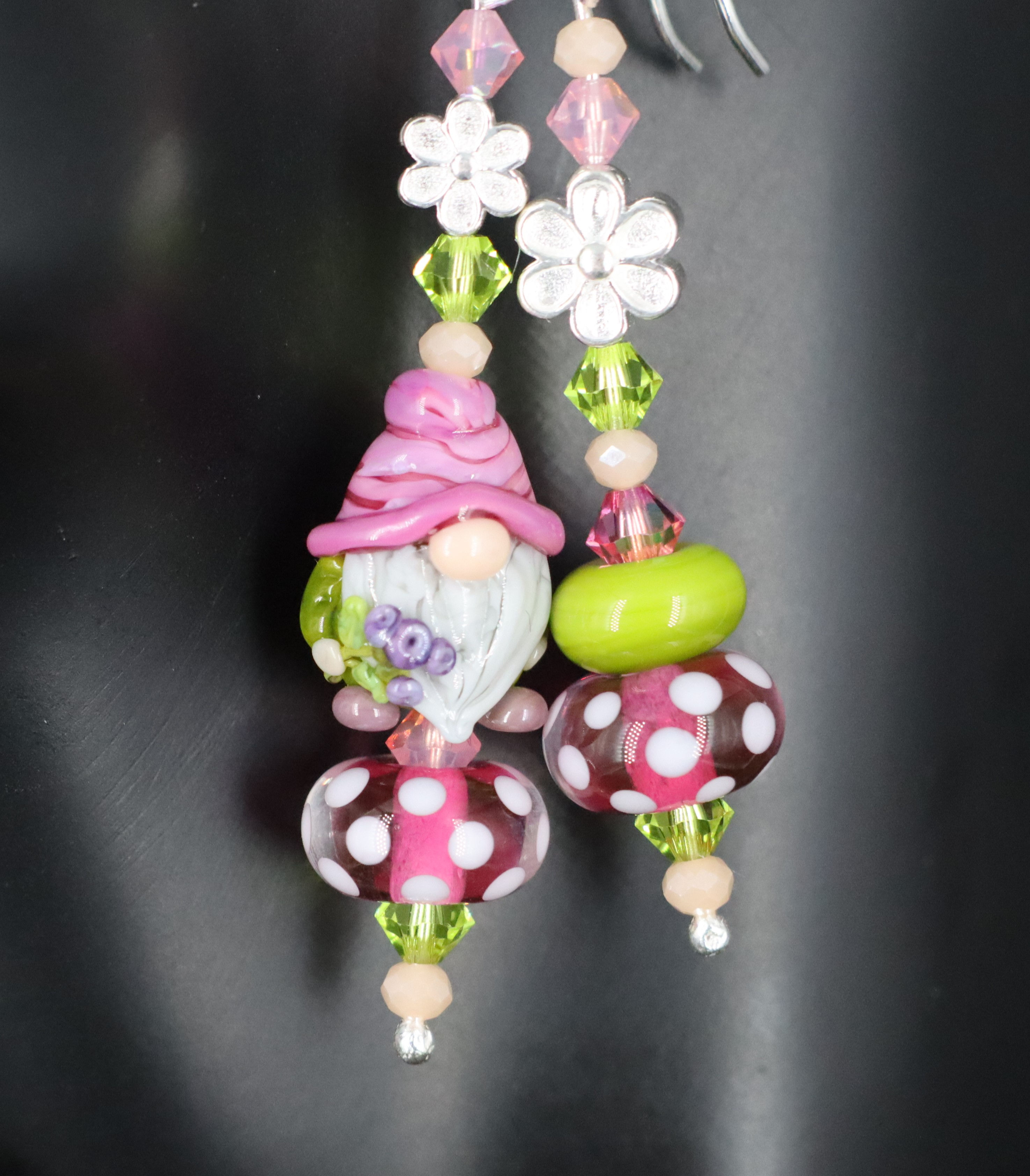 Kopie von Earrings Flower Dwarf Pink and green / Ohrringe Blumenzwerg pink-grün