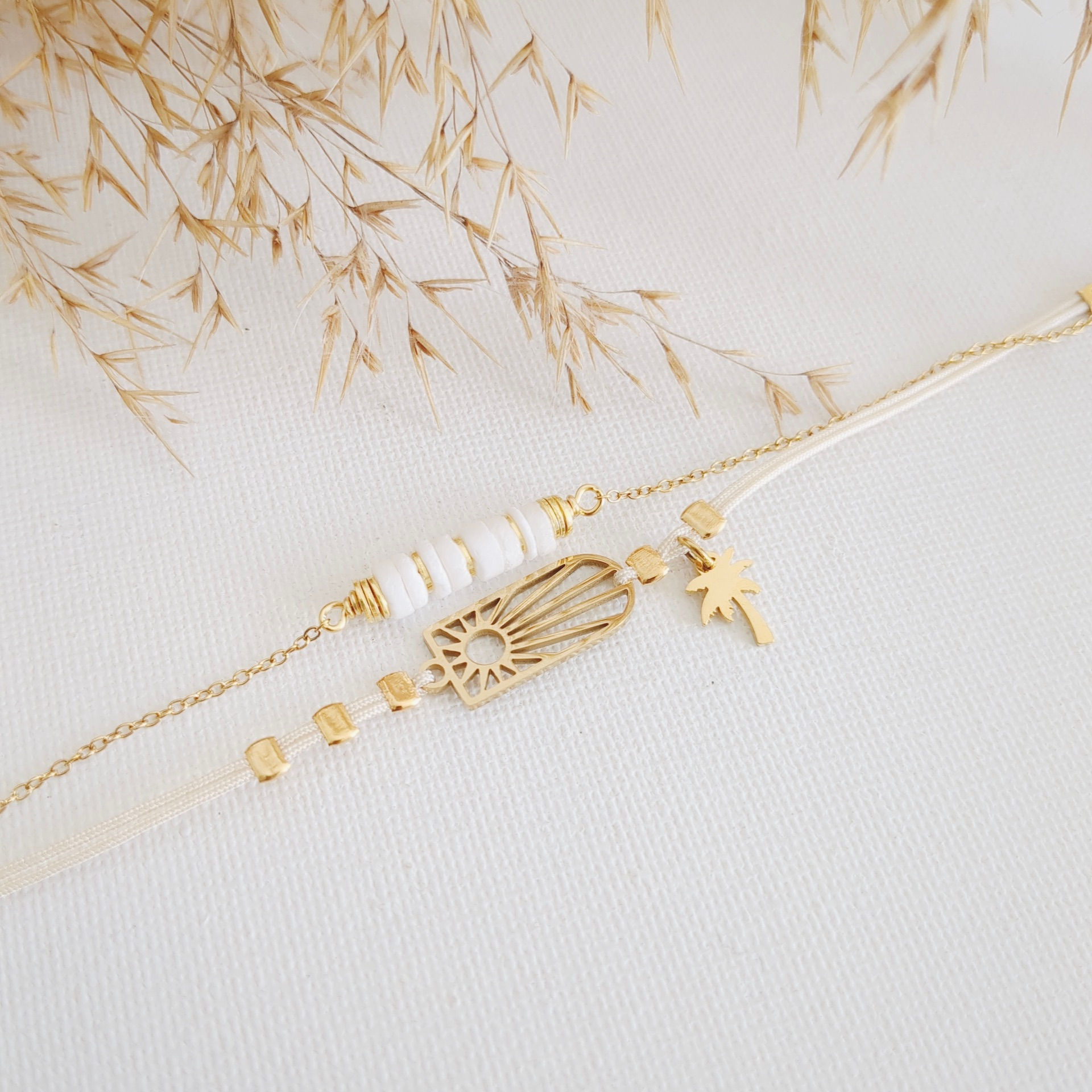 Bracelet perle heishi coquillage et palmier doré  -Bijoux ENORA-Made in France