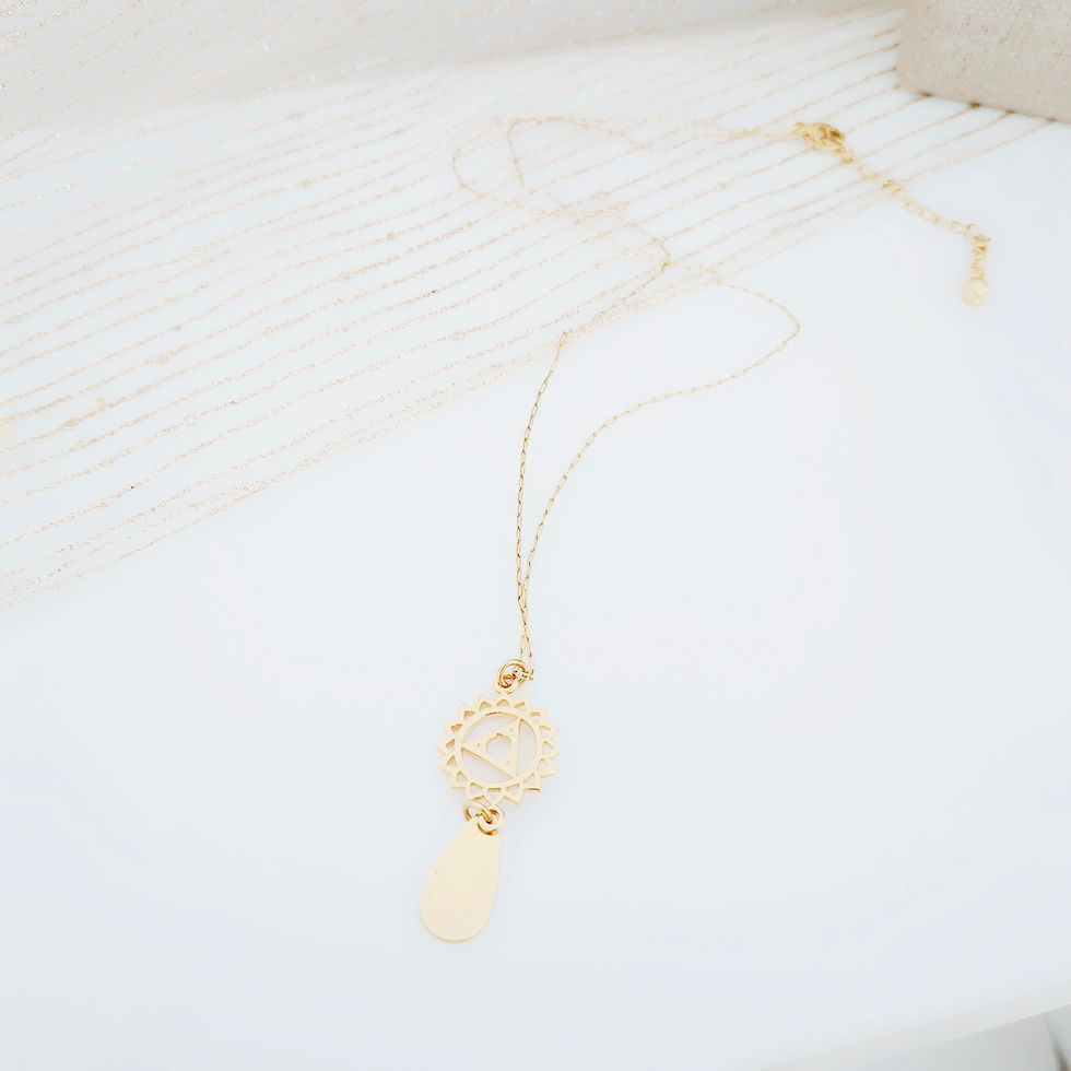 collier doré femme, collier à pampille, pendentif doré femme, collier fin doré, collier bohème chic, collier doré à superpose