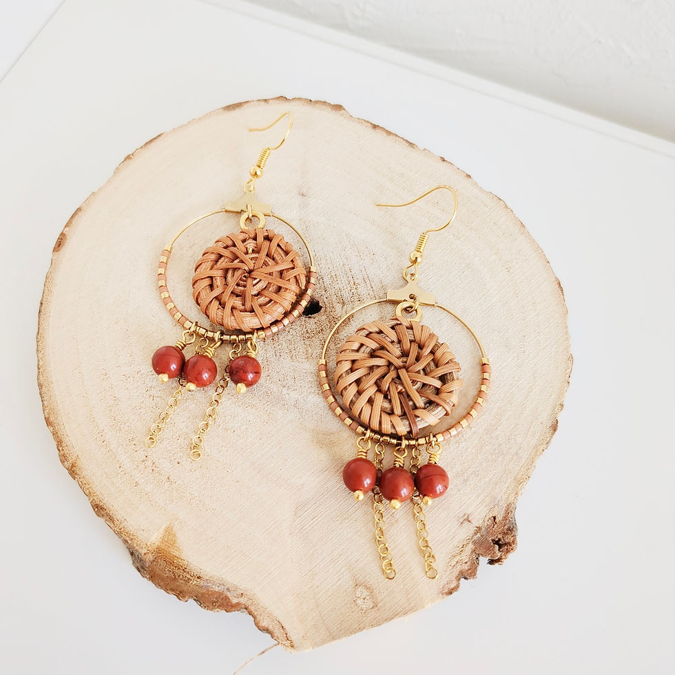 Boucles d'oreilles support créole dorée, perle rouille et pendant osier -Bijoux ENORA-