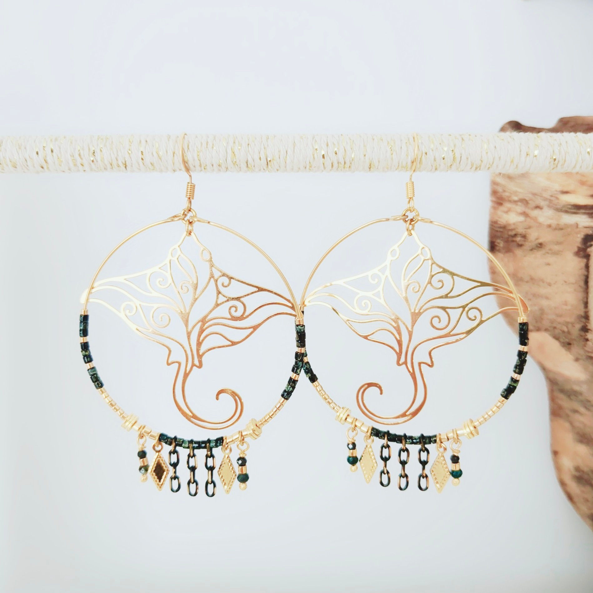 boucles d’oreilles raie manta, boucles d’oreilles manta, boucles d’oreilles dorées femme, grandes boucles d’oreilles légères,