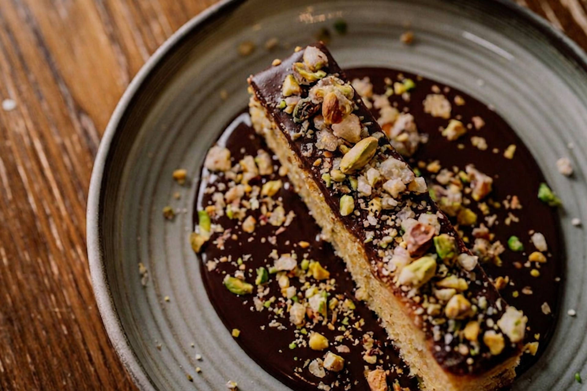 Lime & Pistachio Cake