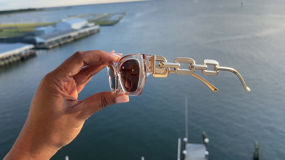 Thumbnail: Monroe Frames (Nude)