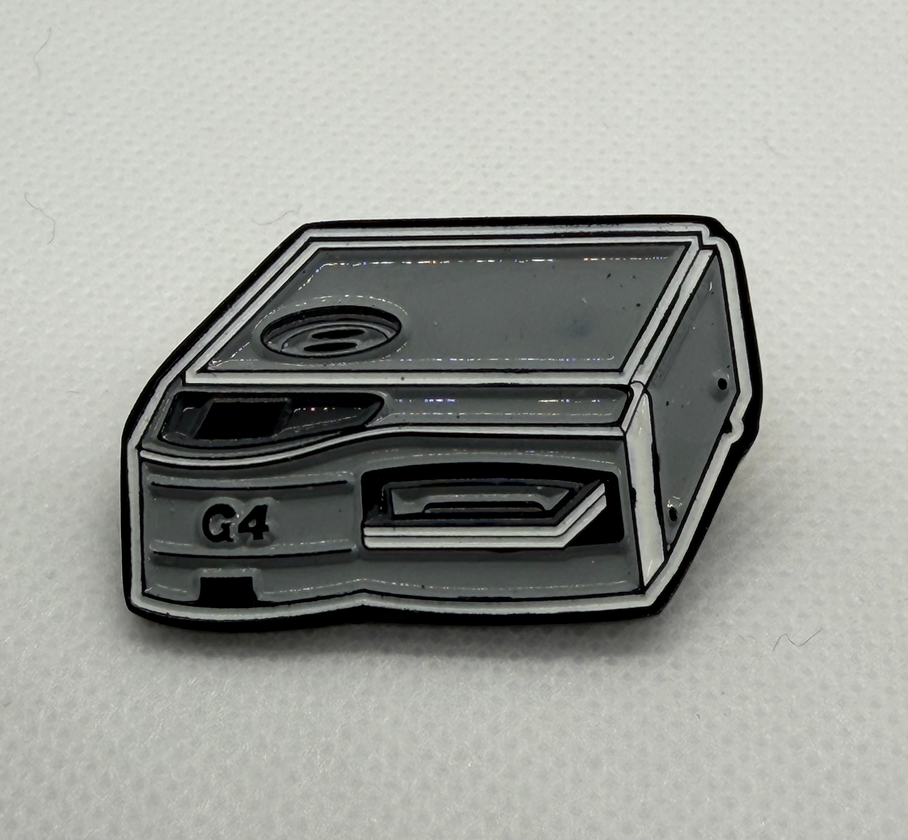 Statim G4 Double Pin Badge by Ruben Triguero