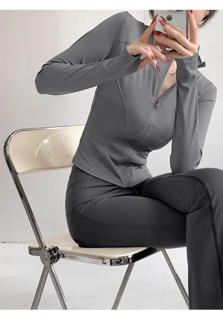 Thumbnail: SculptFit Zip Jacket