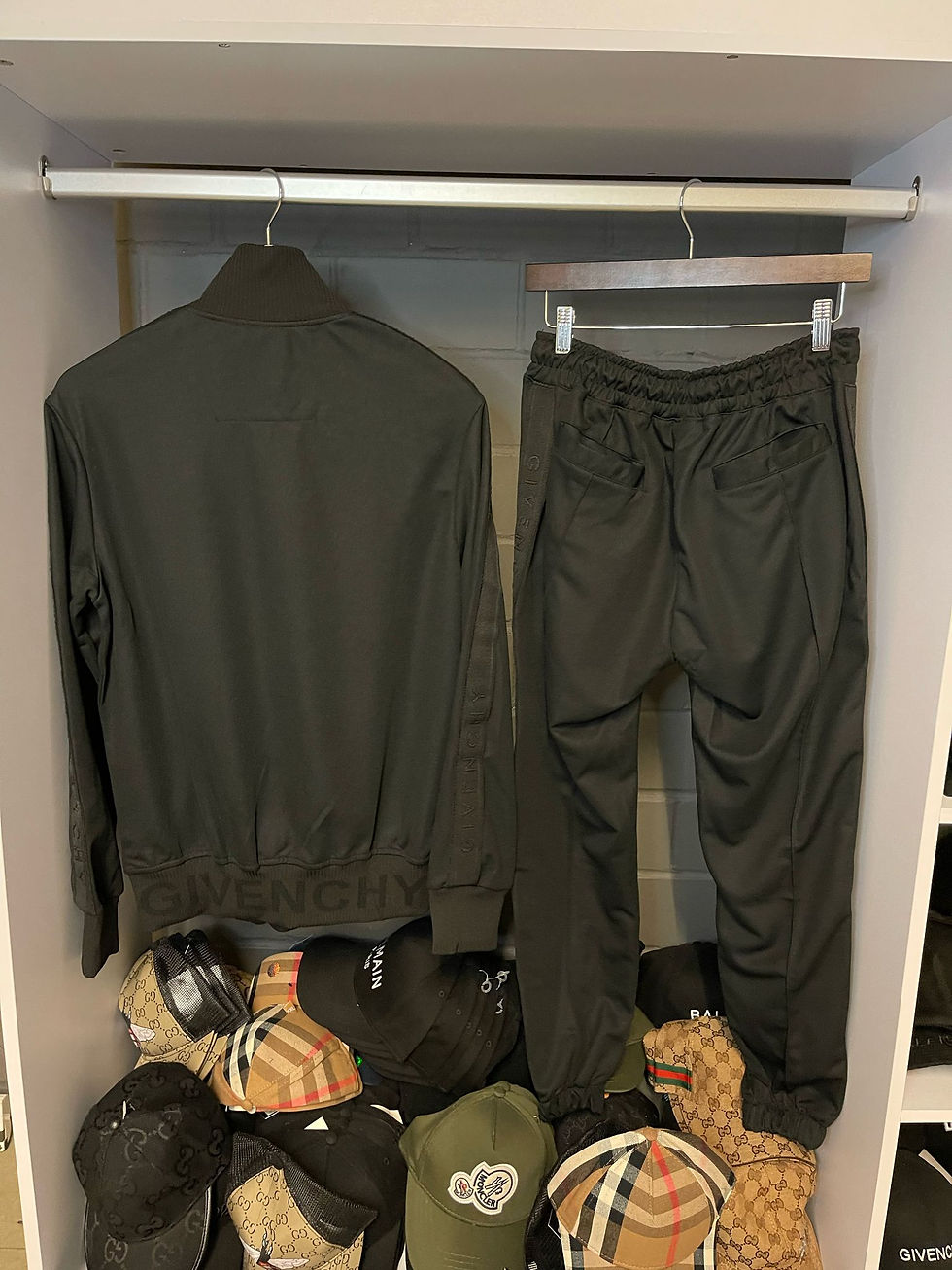 Miniaturbild: GIVENCHY Herren Jogginganzug 