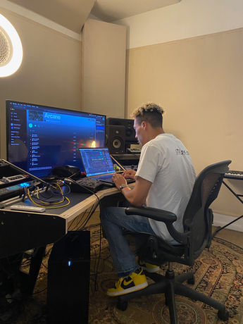 Studio session with itsyaboykp from Hyperloop Sounds, Adam audio, avlanche studio paris