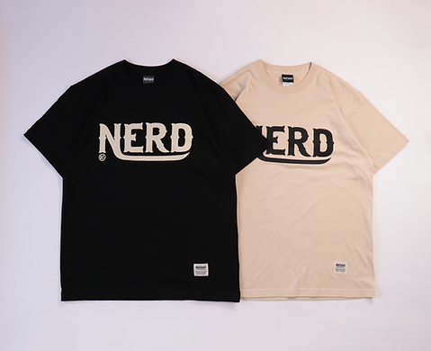 [ NERDY ]★25SS★韓国人気★SELFIE NERO SHORT SLEEVE T-SHIRT NERDY Essential 1/2 Sleeve T-shirt BLACK 22SU-I（ノルディー