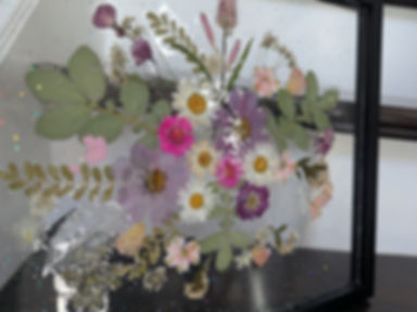 May 23rd , 2026  200pm-330pm Framed  Flowers/ Resin Pour (black frame )