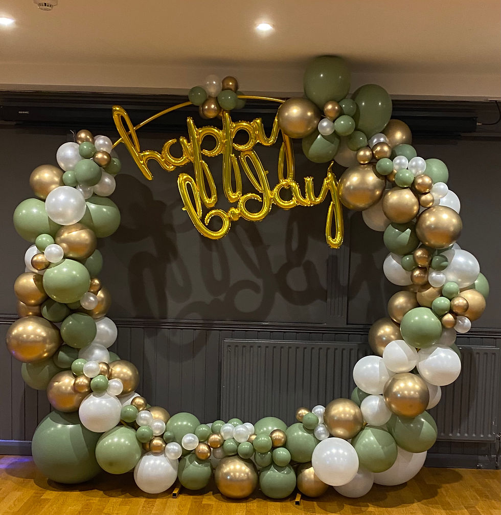 Organic Garland on 2m Gold Ring