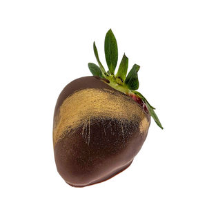 fraise enrobée de chocolat au lait avec gold casablanca