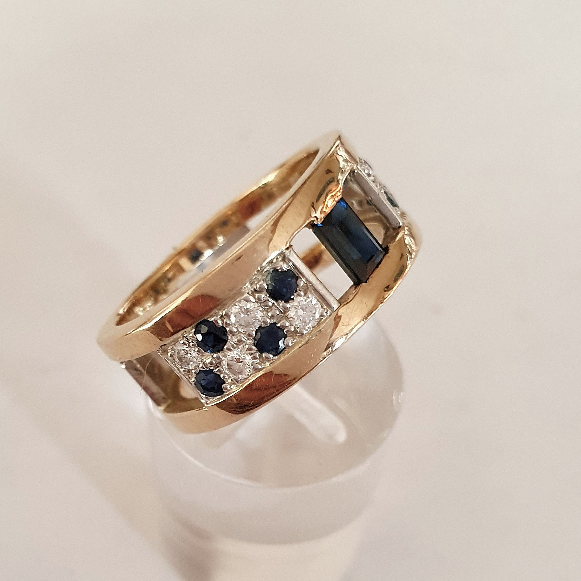 Bague or, diamants et saphirs