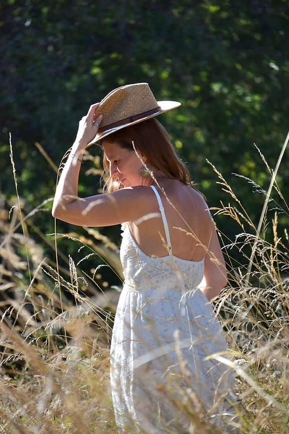 AURORE SOPHROLOGUE ENERGETICIENNE (28).JPG