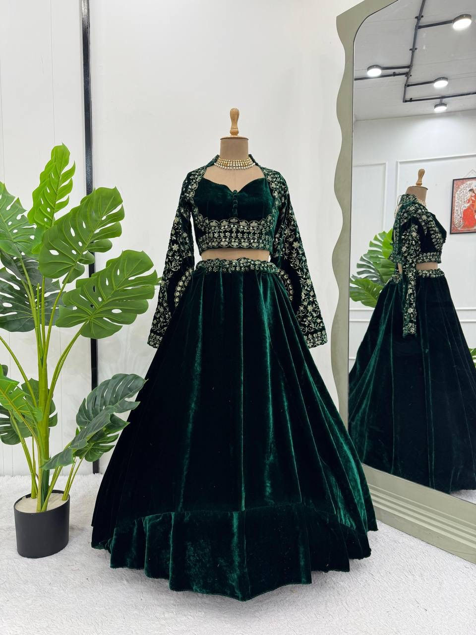 Thumbnail: Green Viscose Velvet Lehenga