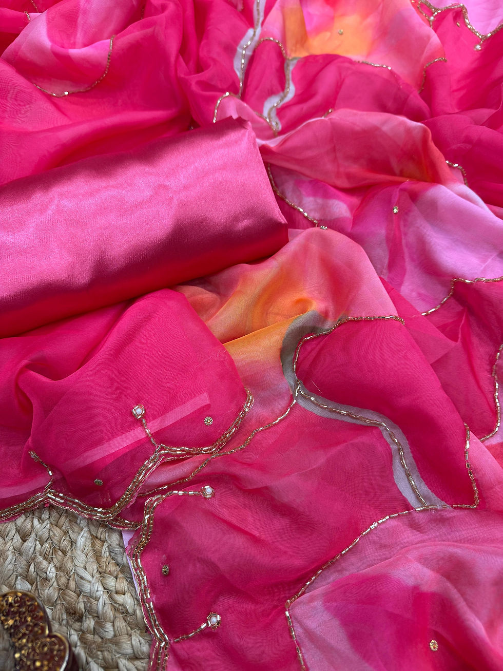 Thumbnail: Pink Tebby Organza Saree with print