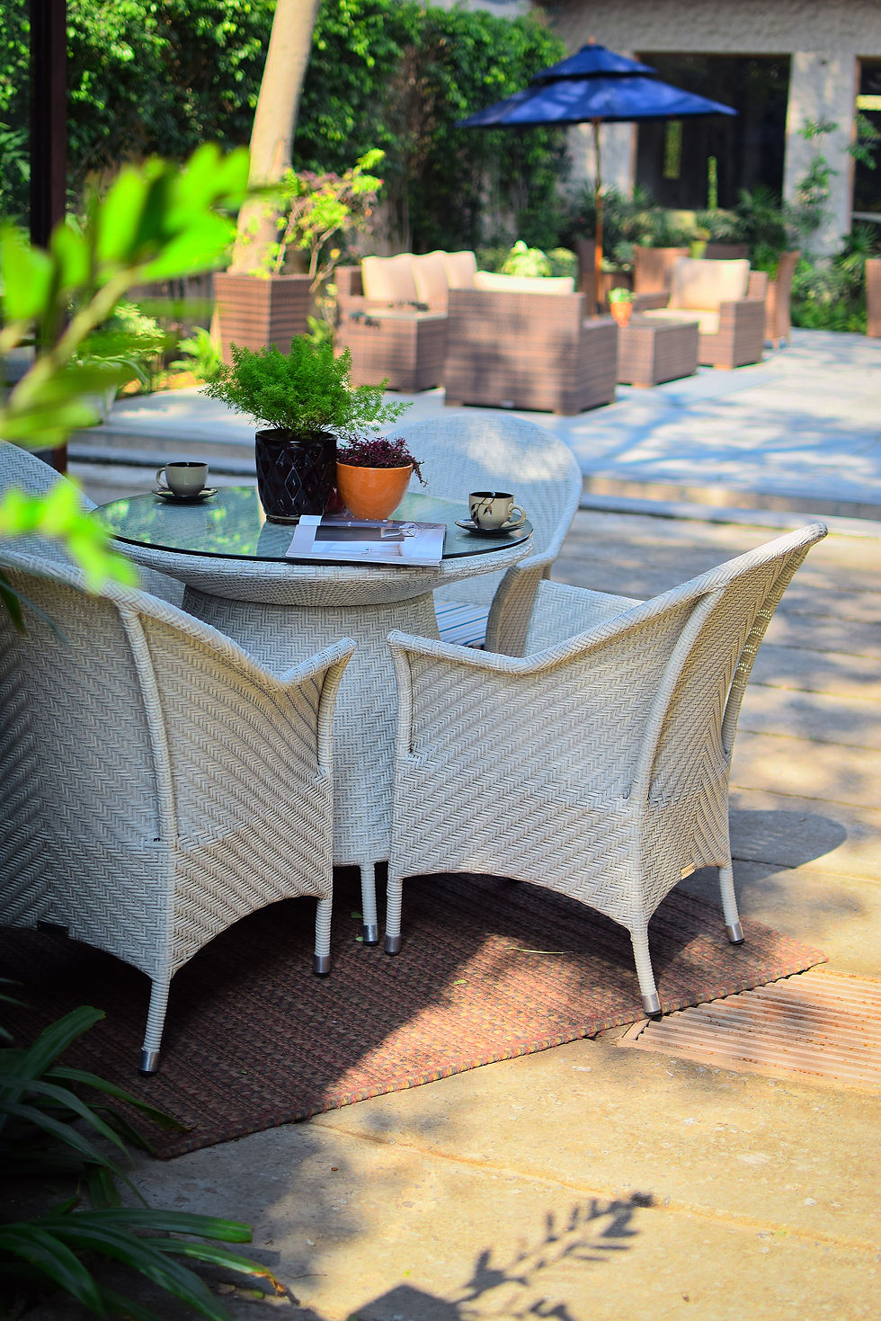 TN-7 white outdoor set