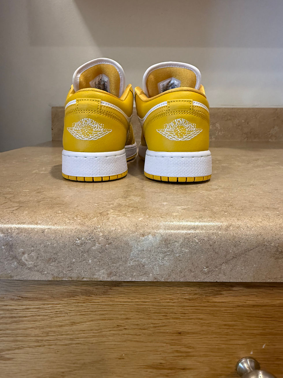 Thumbnail: Air Jordan 1 (Yellow)