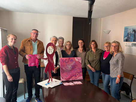 Une œuvre solidaire remise en main propre pour soutenir Rose Altitude 💗