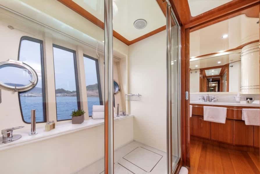 Küçük resim: BB120 - Annouka Motor Yacht
