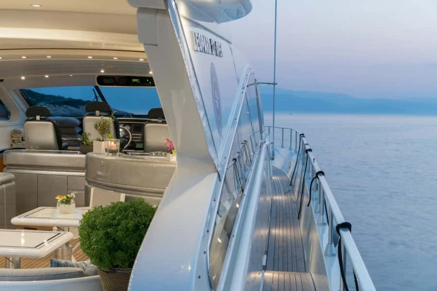Küçük resim: BB126 - Atrato Motor Yacht - Atina Kalkışlı
