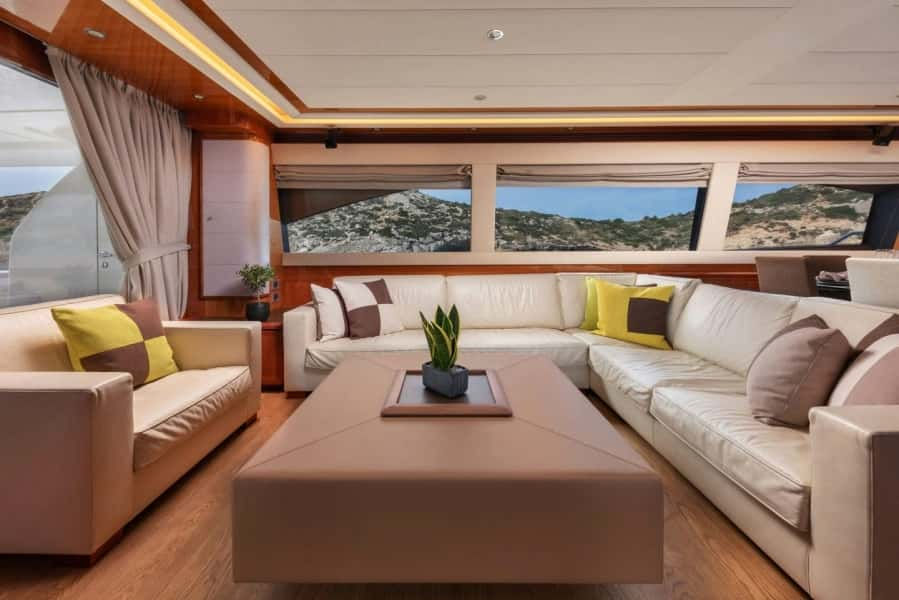 Küçük resim: BB120 - Annouka Motor Yacht