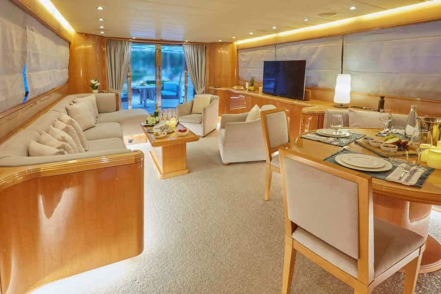 Küçük resim: BB132 - Dream (Leopard Arno) Motor Yacht - Atina Kalkışlı