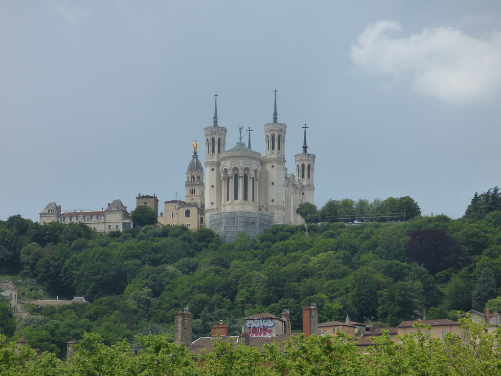 Burgundy — photo 12