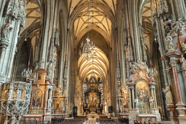 Nave interior of St Stephen's Cathedral, Vienna