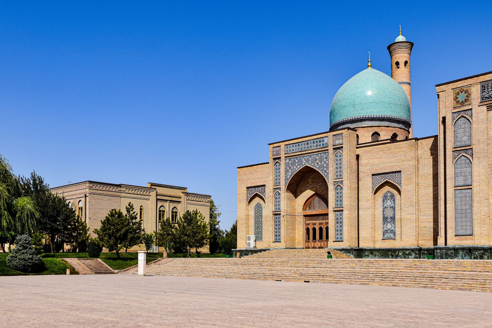 Uzbekistan — image 3