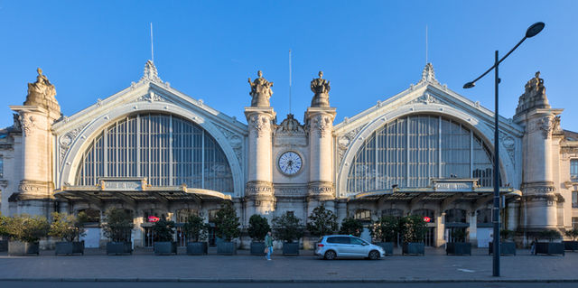 Tours (Indre-et-Loire, France) - Tours train station - Main façade, in late afternoon light