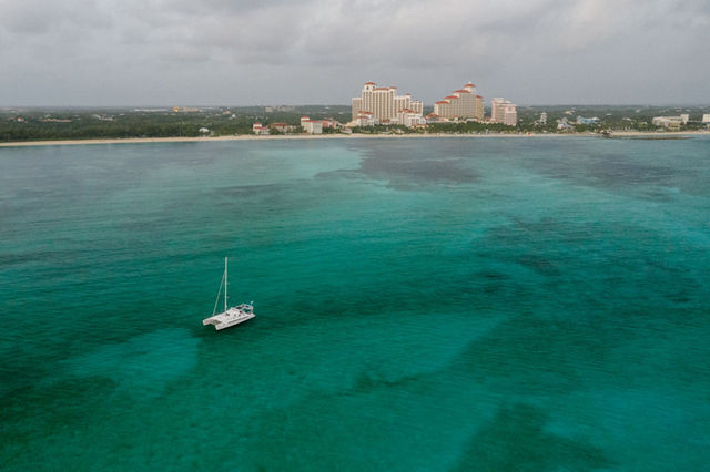 A Bahamian blue hole