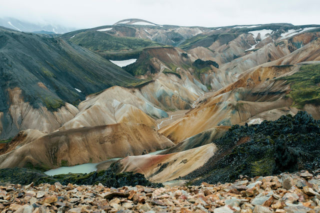 aerial photography of mountain at daytime