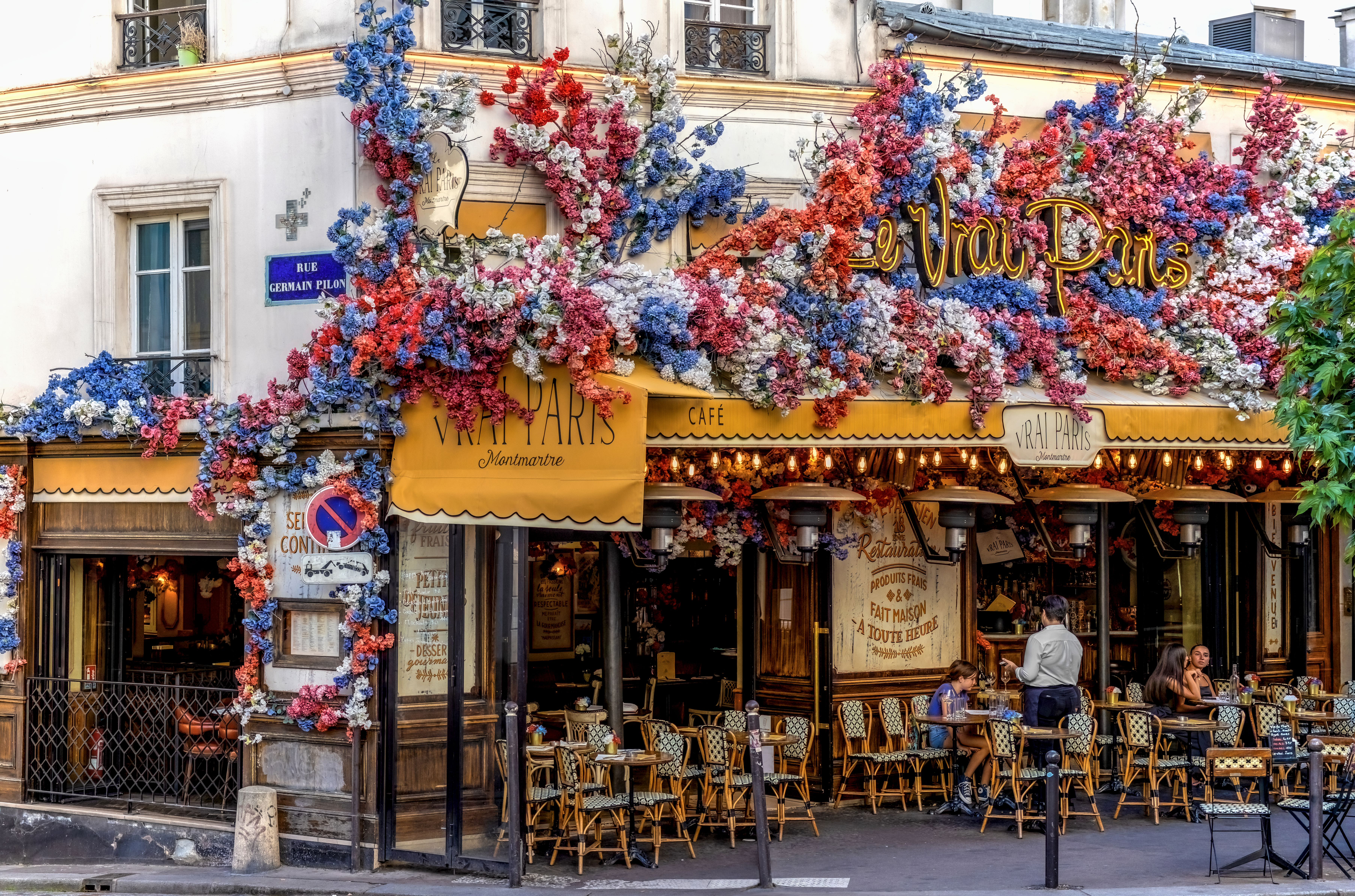 A picturesque street corner in Montmartre, Paris