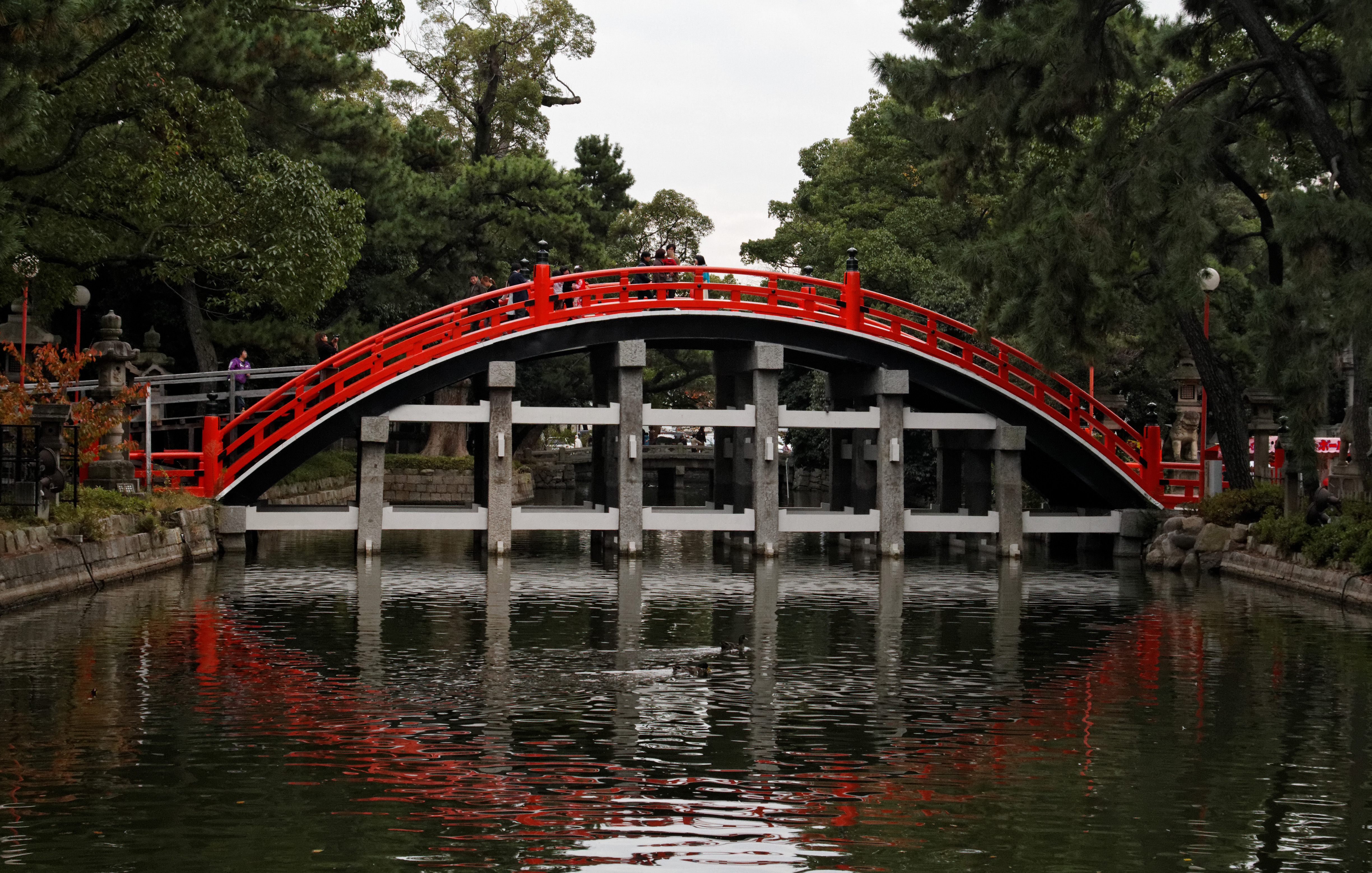 Sumiyoshi Taisha drum bridge, Osaka
