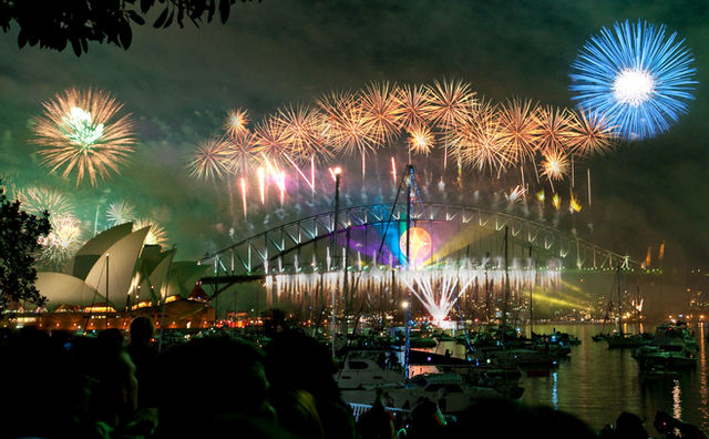 Harbour Bridge and Opera House New Year fireworks