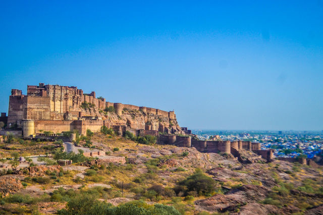 The fort on its ridge in hard daylight